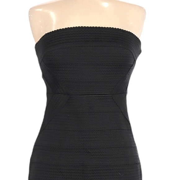 Honey Punch Strapless Black Cocktail Mini Dress Size M Textured Stretch Goth - Picture 4 of 7